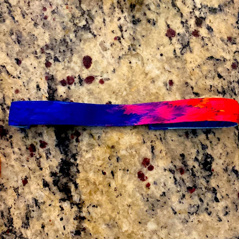 NWOT free with purchase - headband nonslip, colorful and bright pop!
